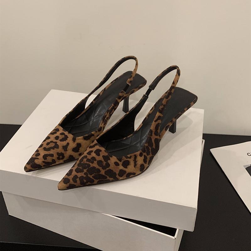 Модні літні 2024 року Жіночі босоніжки з леопардовим принтом Модні елегантні туфлі з гострим носом, жіночі вечірні сукні на відкритому повітрі Сандалії на високих підборах Size 39(foot 24.5cm) коричневий
Модні літні 2024 року Жіночі босоніжки з леопардовим принтом Модні елегантні туфлі з гострим носом, жіночі вечірні сукні на відкритому повітрі Сандалії на високих підборах Size 39(foot 24.5cm) коричневий