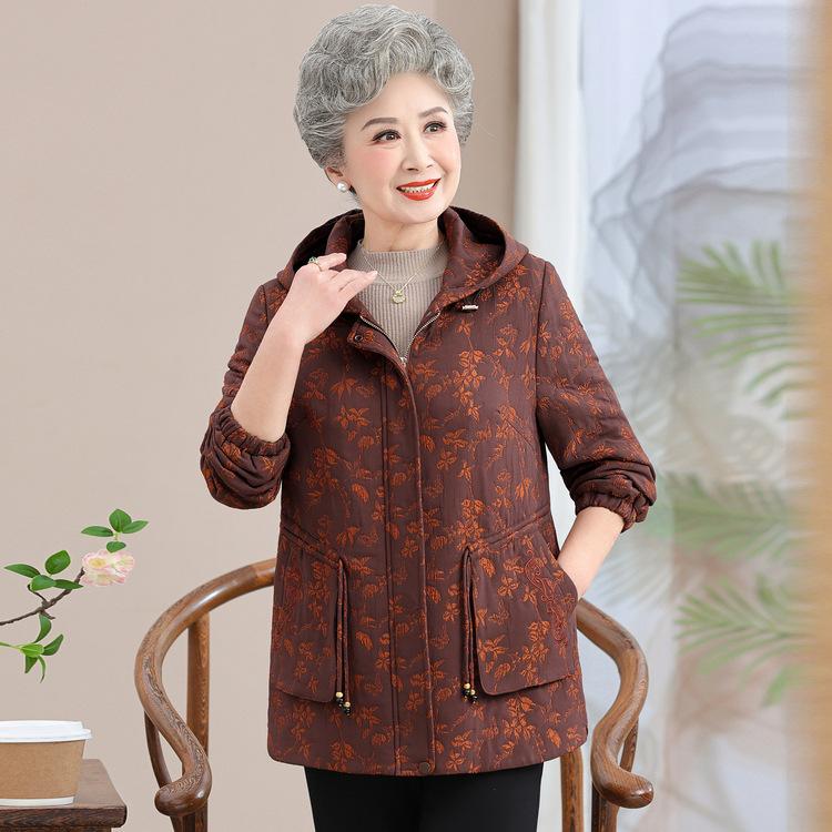 Люди среднего и пожилого возраста носят осеннюю одежду, бабушка носит куртку-ветровку с капюшоном, свекровь - повседневное пальто свободного кроя, а пожилая женщина - одежду для пожилых. 6XL
Люди среднего и пожилого возраста носят осеннюю одежду, бабушка носит куртку-ветровку с капюшоном, свекровь - повседневное пальто свободного кроя, а пожилая женщина - одежду для пожилых. 6XL