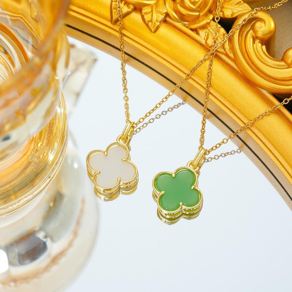 Titanium Steel Fashion Four-leaf Clover New Design Necklace High-grade Luxury Ladies Bracelet
Titanium Steel Fashion Four-leaf Clover New Design Necklace High-grade Luxury Ladies Bracelet