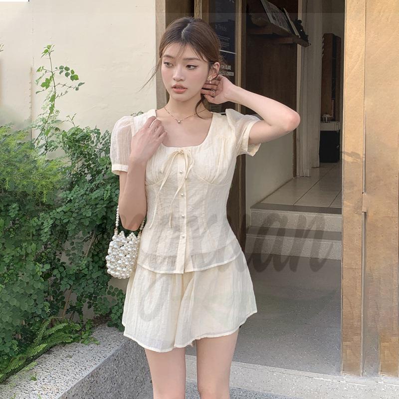 2026 Spring/Summer French Square Neck Short Sleeve Shirt & A-line Skirt Shorts Textured Fashion Set for Women S абрикосовий
2026 Spring/Summer French Square Neck Short Sleeve Shirt & A-line Skirt Shorts Textured Fashion Set for Women S абрикосовий
