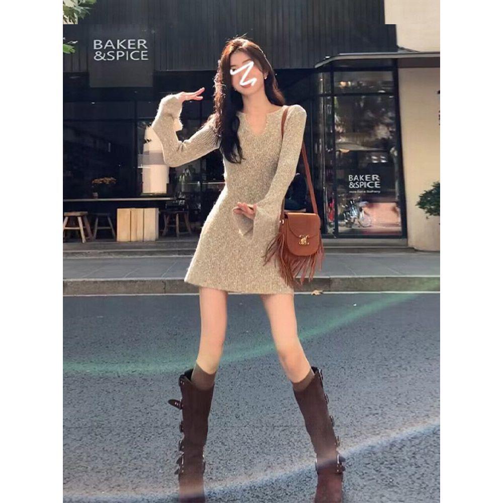 Elegant French-Style V-Neck Knitted Dress - Women s Autumn/Winter Hip Wrap Skirt One Size
Elegant French-Style V-Neck Knitted Dress - Women s Autumn/Winter Hip Wrap Skirt One Size