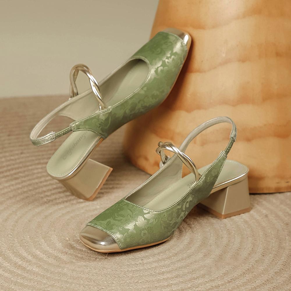 Женские кожаные туфли-лодочки с квадратным носком и каблуком-блочкой, с вышивкой и принтом, элегантные женские летние босоножки на каблуке для вечернего платья 34 зелёный
Женские кожаные туфли-лодочки с квадратным носком и каблуком-блочкой, с вышивкой и принтом, элегантные женские летние босоножки на каблуке для вечернего платья 34 зелёный