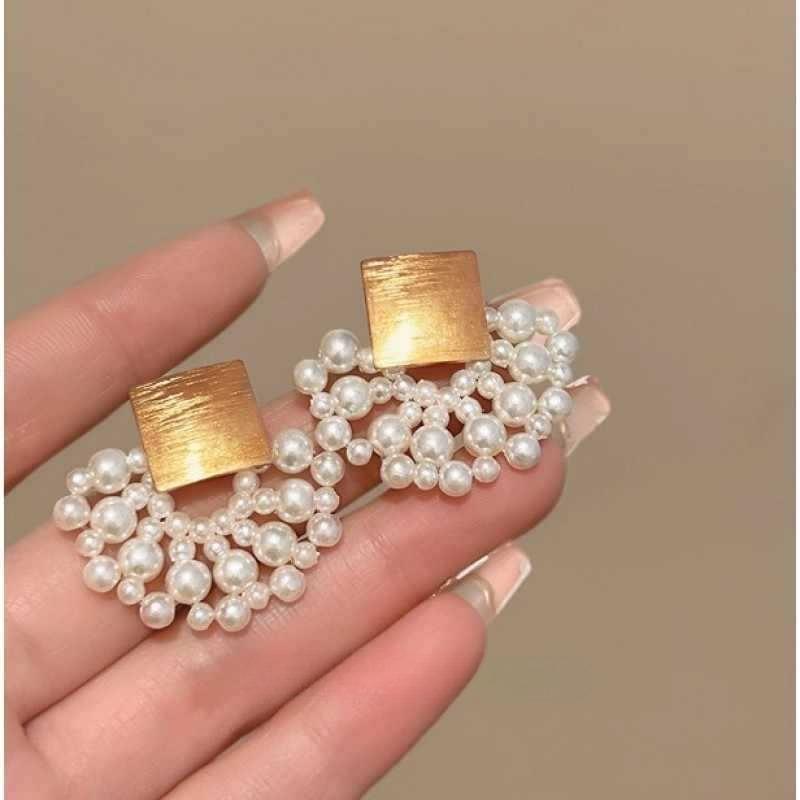 Simple Fan-shaped Imitation Pearl Earrings Golden Square Women s Zircon Bridal Wedding Banquet Accessories Gifts
Simple Fan-shaped Imitation Pearl Earrings Golden Square Women s Zircon Bridal Wedding Banquet Accessories Gifts