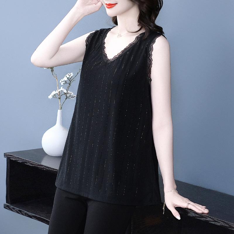 Korean Plus Size Lace Camisole with Bright Diamond Accents - Versatile Casual Wear for Women 2XL (Recommended 70-80 kg)
Korean Plus Size Lace Camisole with Bright Diamond Accents - Versatile Casual Wear for Women 2XL (Recommended 70-80 kg)