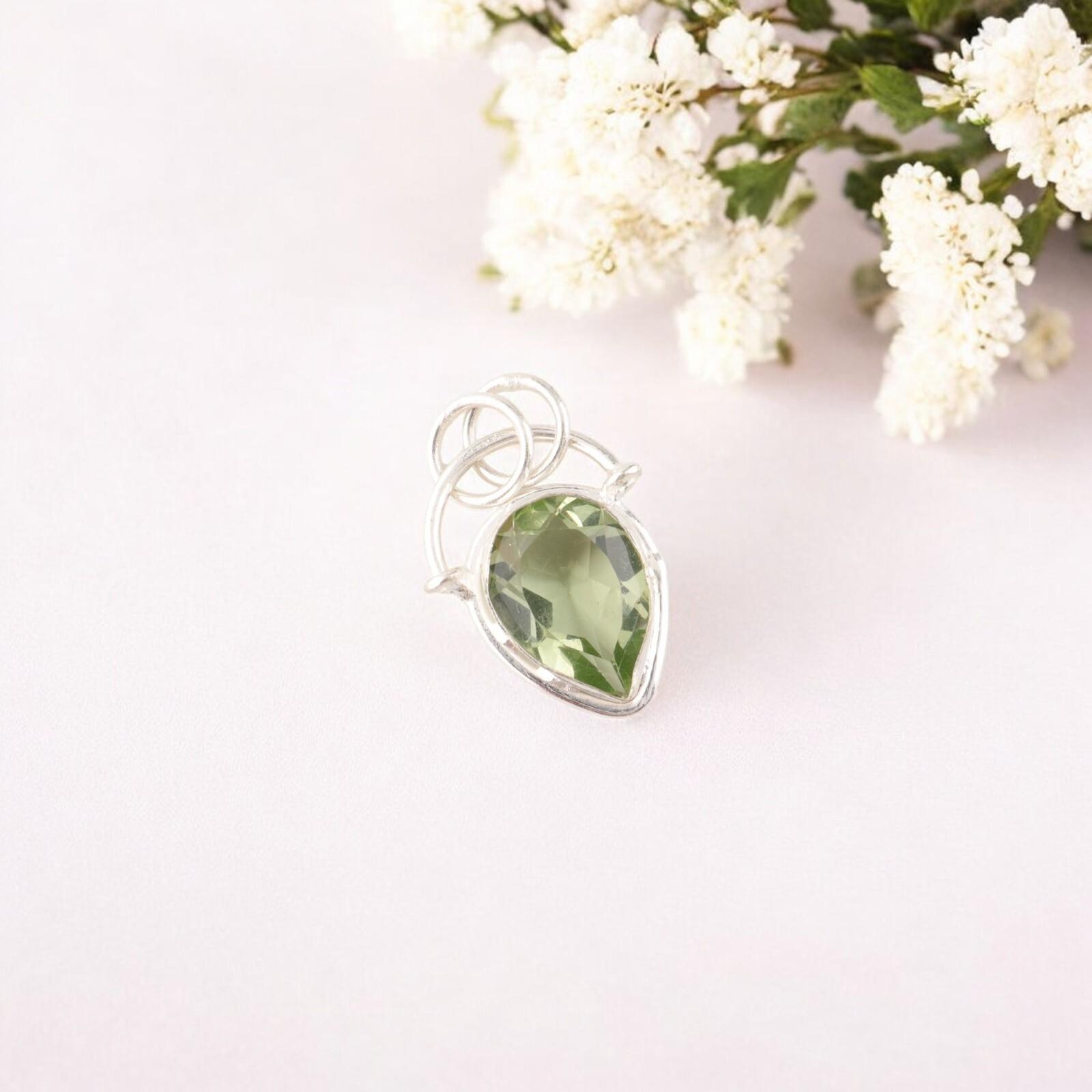 Green Amethyst Gemstone 925 Sterling Silver Handmade Gift Jewelry Pendant 1.01 PP-56-10
Green Amethyst Gemstone 925 Sterling Silver Handmade Gift Jewelry Pendant 1.01 PP-56-10