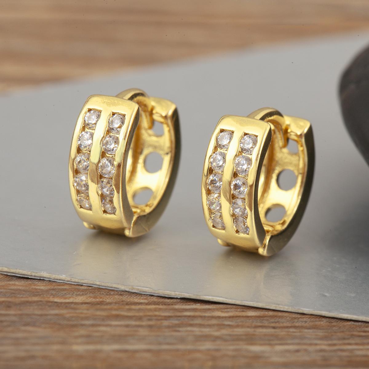 Nidin High Quality Hip-Hop Style Hoop Earrings For Women Female Geometric Copper Cubic Zirconia Ear Jewelry Daily Party Gifts
Nidin High Quality Hip-Hop Style Hoop Earrings For Women Female Geometric Copper Cubic Zirconia Ear Jewelry Daily Party Gifts