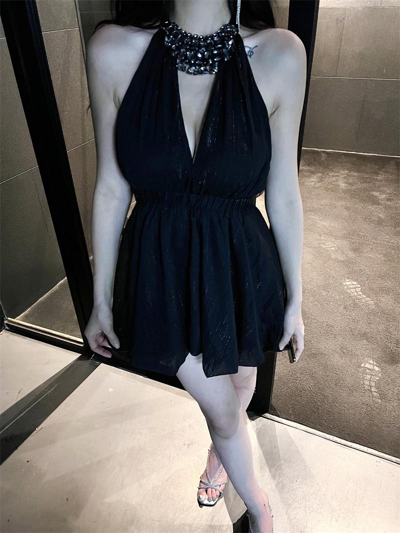 Женское французское черное облегающее платье-халтер со стразами - Летняя юбка, облегающая талию Medium чёрный
Женское французское черное облегающее платье-халтер со стразами - Летняя юбка, облегающая талию Medium чёрный