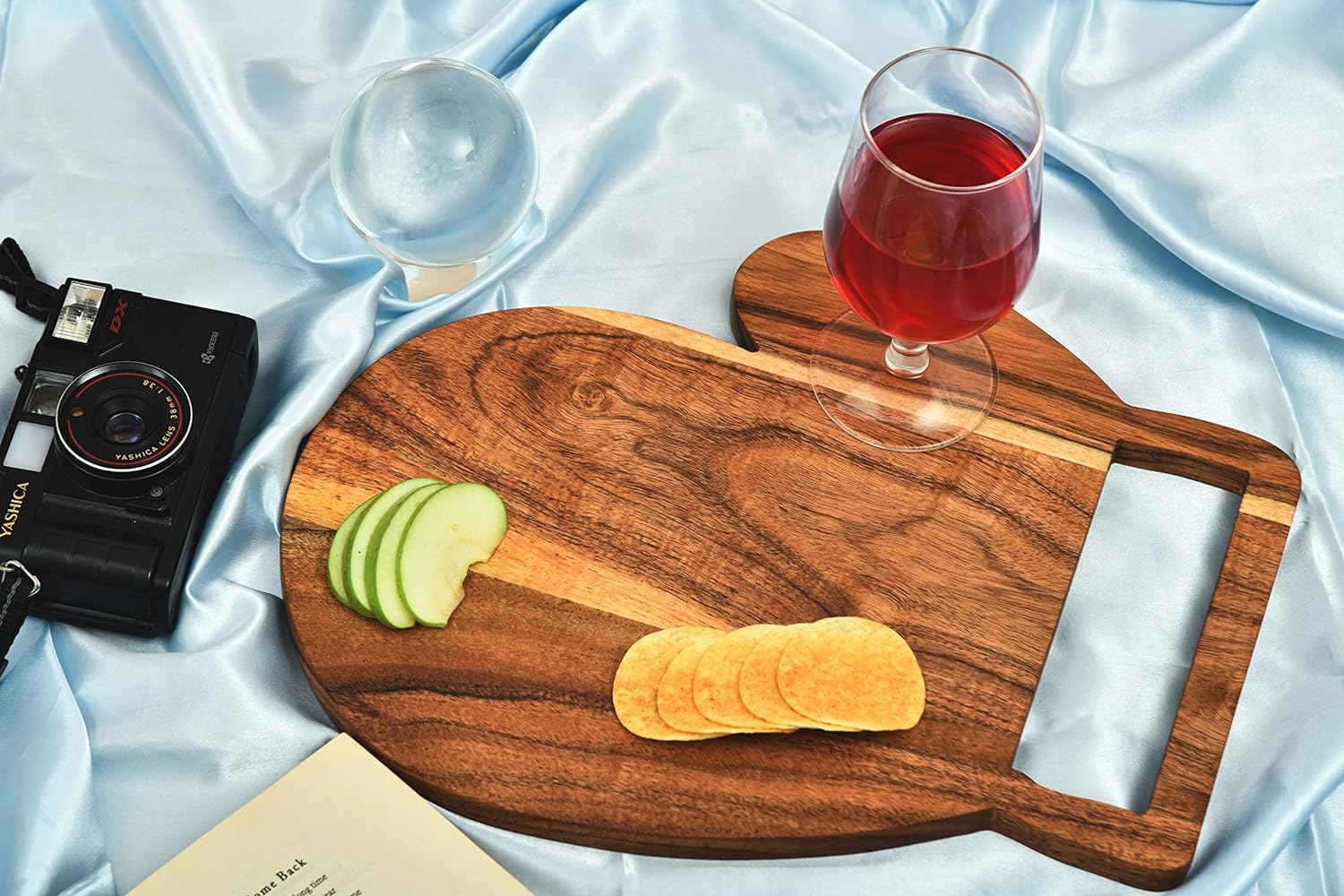Glove Shaped Wood Cutting Board for Kitchen, Funny Santa Glove Shape Serving Platter, Cheese Board for Decoration Large коричневий
Glove Shaped Wood Cutting Board for Kitchen, Funny Santa Glove Shape Serving Platter, Cheese Board for Decoration Large коричневий
