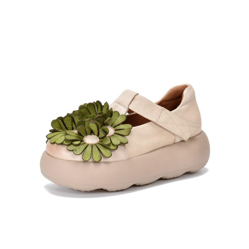 First layer cowhide handmade flower round head platform single shoes women s spring new comfortable versatile muffin leather women s shoes 40 (standard size, moderate thickness of shoes)
First layer cowhide handmade flower round head platform single shoes women s spring new comfortable versatile muffin leather women s shoes 40 (standard size, moderate thickness of shoes)