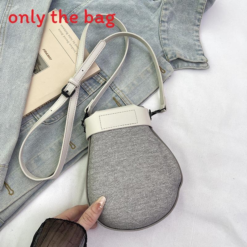 Creative Letter Printed Glove Shape Women Casual Shoulder Bag For Daily Outings
Creative Letter Printed Glove Shape Women Casual Shoulder Bag For Daily Outings