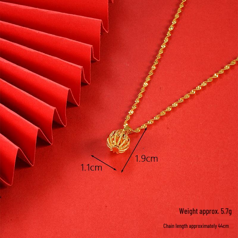 Вьетнамское золотое ожерелье в форме сердца для женщин в стиле ретро – прочная имитация золотой ключичной цепочки с медным сплавом.
Вьетнамское золотое ожерелье в форме сердца для женщин в стиле ретро – прочная имитация золотой ключичной цепочки с медным сплавом.