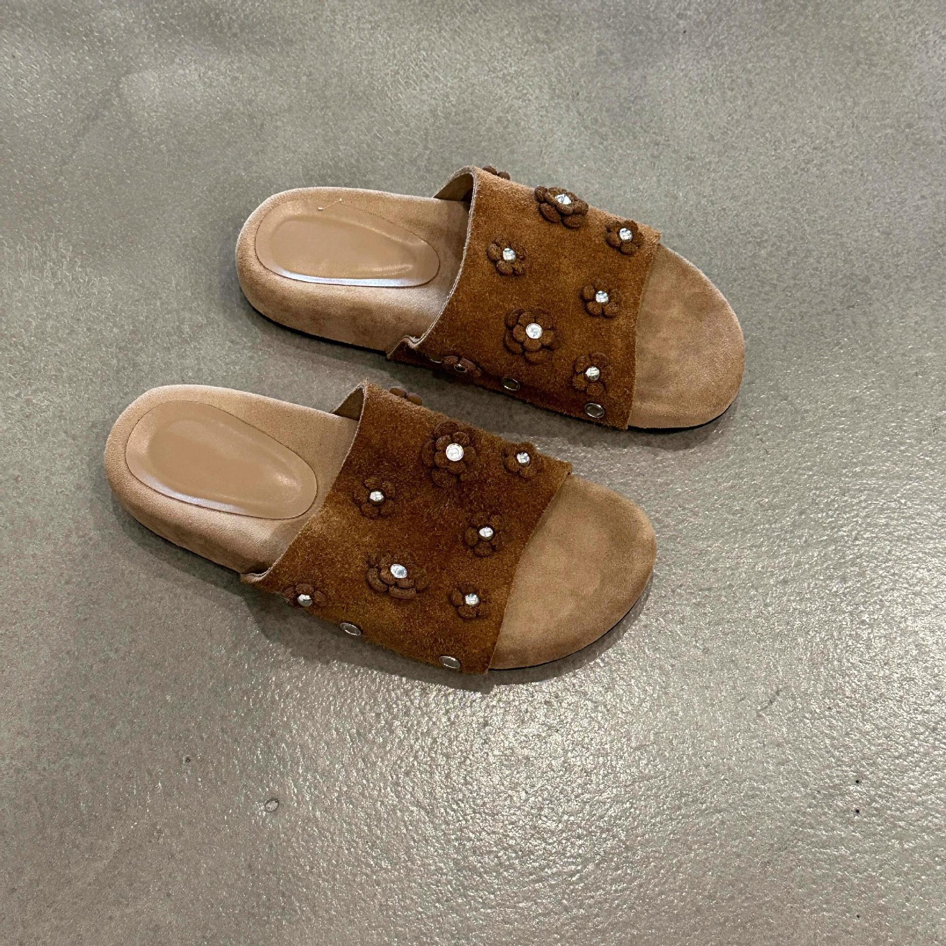 Sheepskin version~ Fashion open-toed cool slippers women s 2025 summer new thick-soled outer wear anti-velvet versatile sandals 40 темно-коричневого
Sheepskin version~ Fashion open-toed cool slippers women s 2025 summer new thick-soled outer wear anti-velvet versatile sandals 40 темно-коричневого
