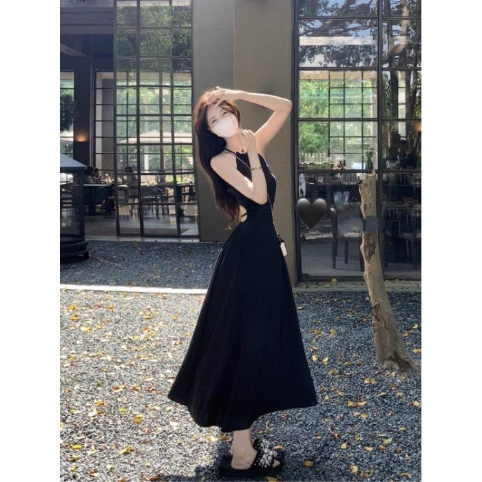 Design: Hollow waistless halterneck dress, women s lace-up waist, slimming A-line skirt, resort-style mid-length skirt 2XL чорний
Design: Hollow waistless halterneck dress, women s lace-up waist, slimming A-line skirt, resort-style mid-length skirt 2XL чорний