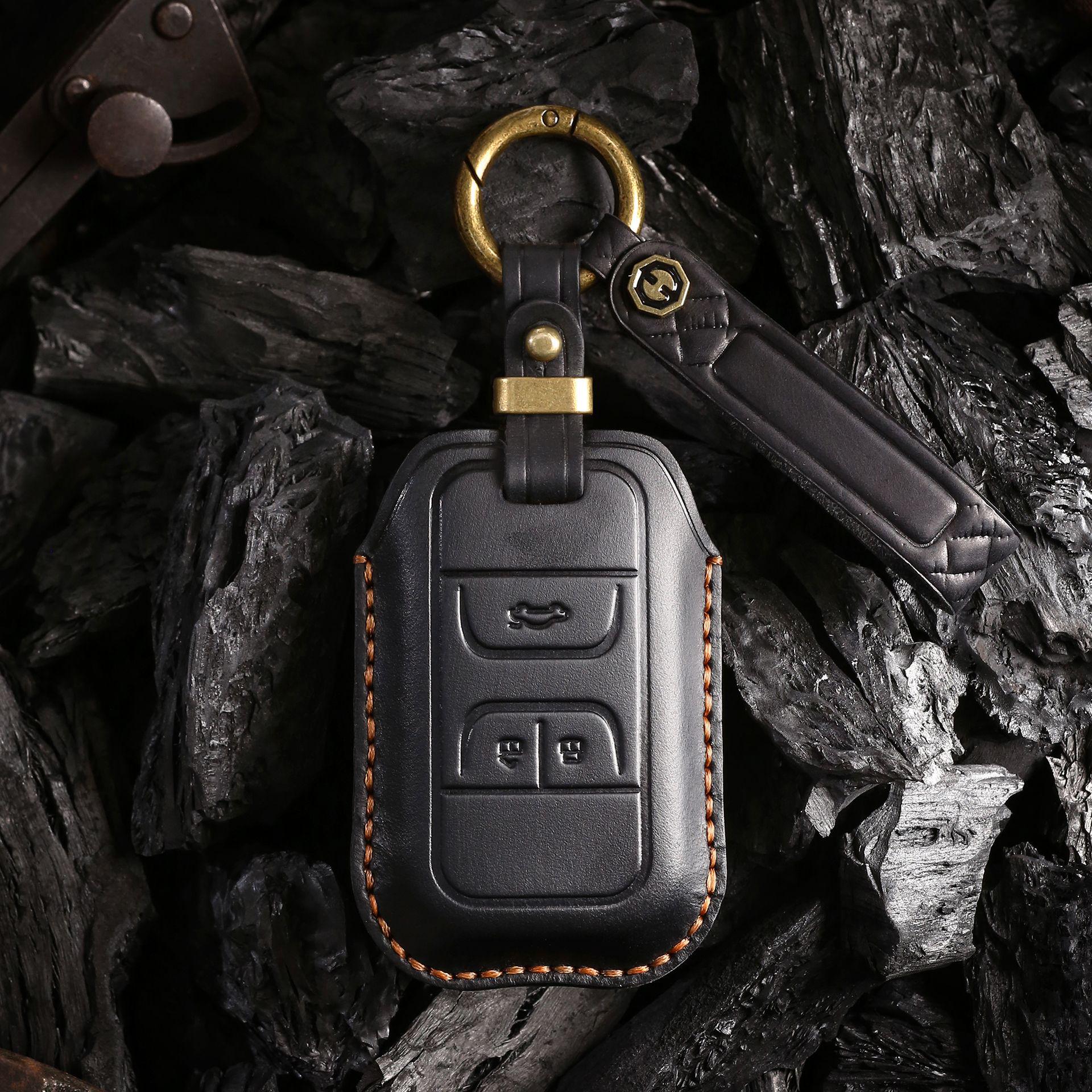 Handmade Leather Retro Key Cover for Chery Xingtu TXL Lingyun LX Tiggo 3X Cars коричневий
Handmade Leather Retro Key Cover for Chery Xingtu TXL Lingyun LX Tiggo 3X Cars коричневий