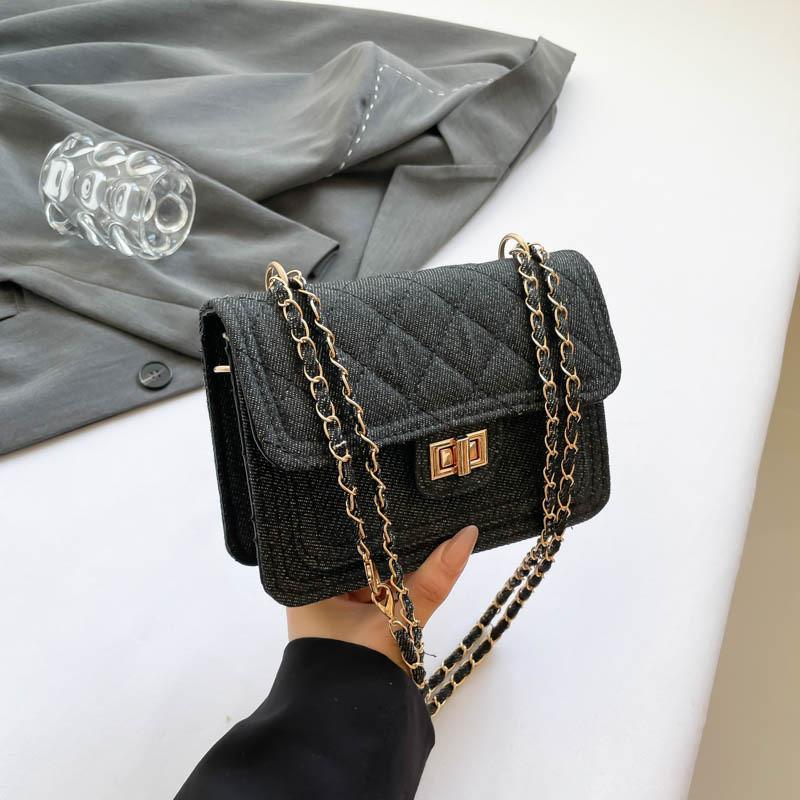 Trendy Korean Style Chain Strap Small Square Bag For Women In Black And Blue Shades чёрный
Trendy Korean Style Chain Strap Small Square Bag For Women In Black And Blue Shades чёрный