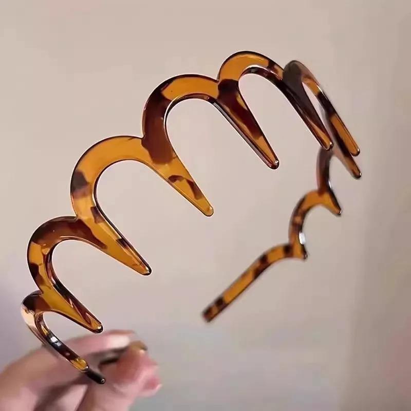 Women Girls Plastic Wavy Toothed Headband Anti-Slip Zig Zag Comb Sharks Tooth Hair Hoop Ladies DIY Styling Crown Headwear
Women Girls Plastic Wavy Toothed Headband Anti-Slip Zig Zag Comb Sharks Tooth Hair Hoop Ladies DIY Styling Crown Headwear
