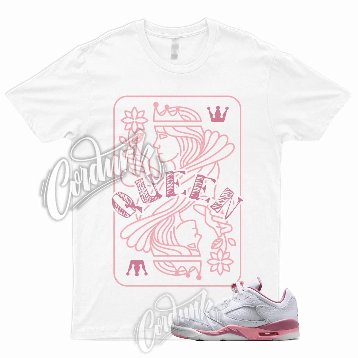 Футболка QUEEN для сочетания с 5 Low GS Desert Berry Coral Chalk Pink Dunk Low Mid 1 3XL
Футболка QUEEN для сочетания с 5 Low GS Desert Berry Coral Chalk Pink Dunk Low Mid 1 3XL