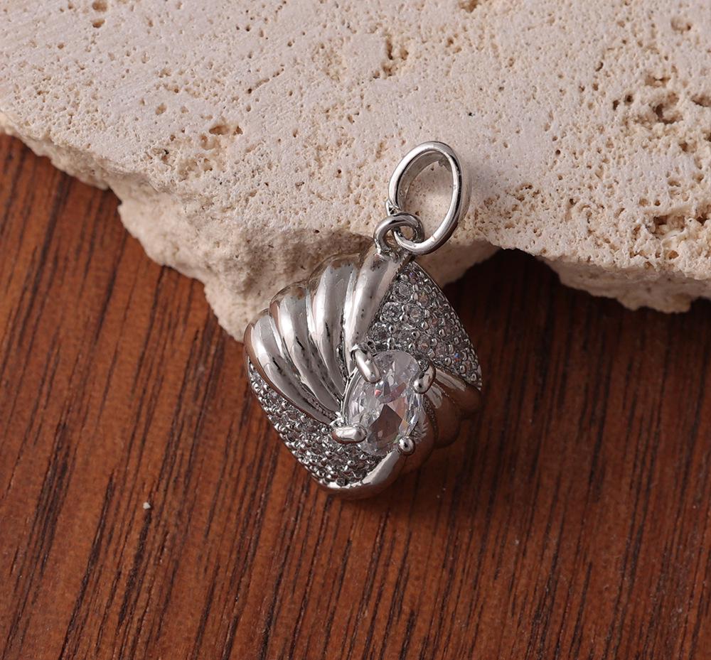Elegant 3D Rhombus Rhinestone Pendant Necklace for Women – Trendy and Unique Design
Elegant 3D Rhombus Rhinestone Pendant Necklace for Women – Trendy and Unique Design