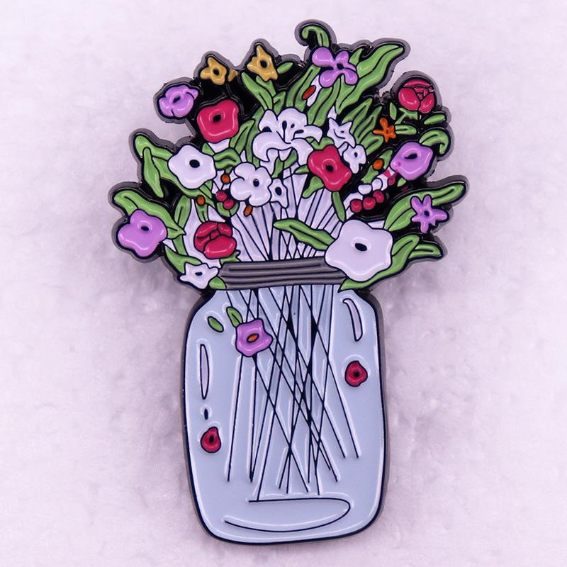 Fresh Flower Brooch Vase Arrangement
Fresh Flower Brooch Vase Arrangement