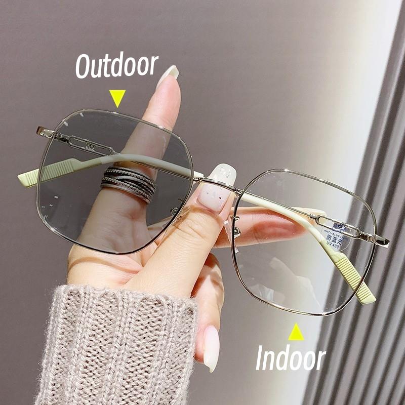 New Trend Oversized Frame Anti-Blue Light Photochromic Glasses Prescription Near Sight Computer Eyeglasses for Women 0 to -4.0
New Trend Oversized Frame Anti-Blue Light Photochromic Glasses Prescription Near Sight Computer Eyeglasses for Women 0 to -4.0