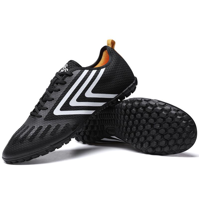 2025 broken nail football shoes youth training shoes football shoes men s and women s large size training sports shoes 35 
2025 broken nail football shoes youth training shoes football shoes men s and women s large size training sports shoes 35