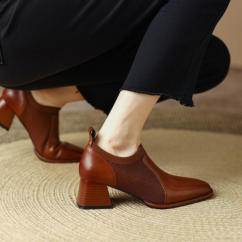 French retro soft leather square high heels and bare ankle boots women s thick heel deep mouth knitted splicing temperament single shoes 35 чёрный
French retro soft leather square high heels and bare ankle boots women s thick heel deep mouth knitted splicing temperament single shoes 35 чёрный