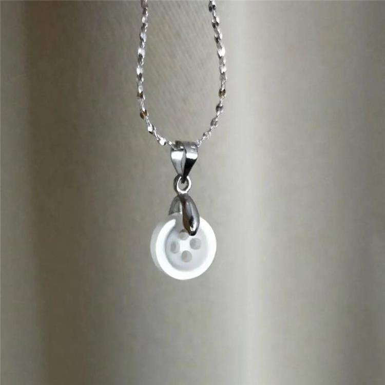 Wait For Me After School Chen Jingshen Yufan, The Same Novel White Shell Button Necklace Women S Light Luxury Niche High-End Collarbone Chain
Wait For Me After School Chen Jingshen Yufan, The Same Novel White Shell Button Necklace Women S Light Luxury Niche High-End Collarbone Chain