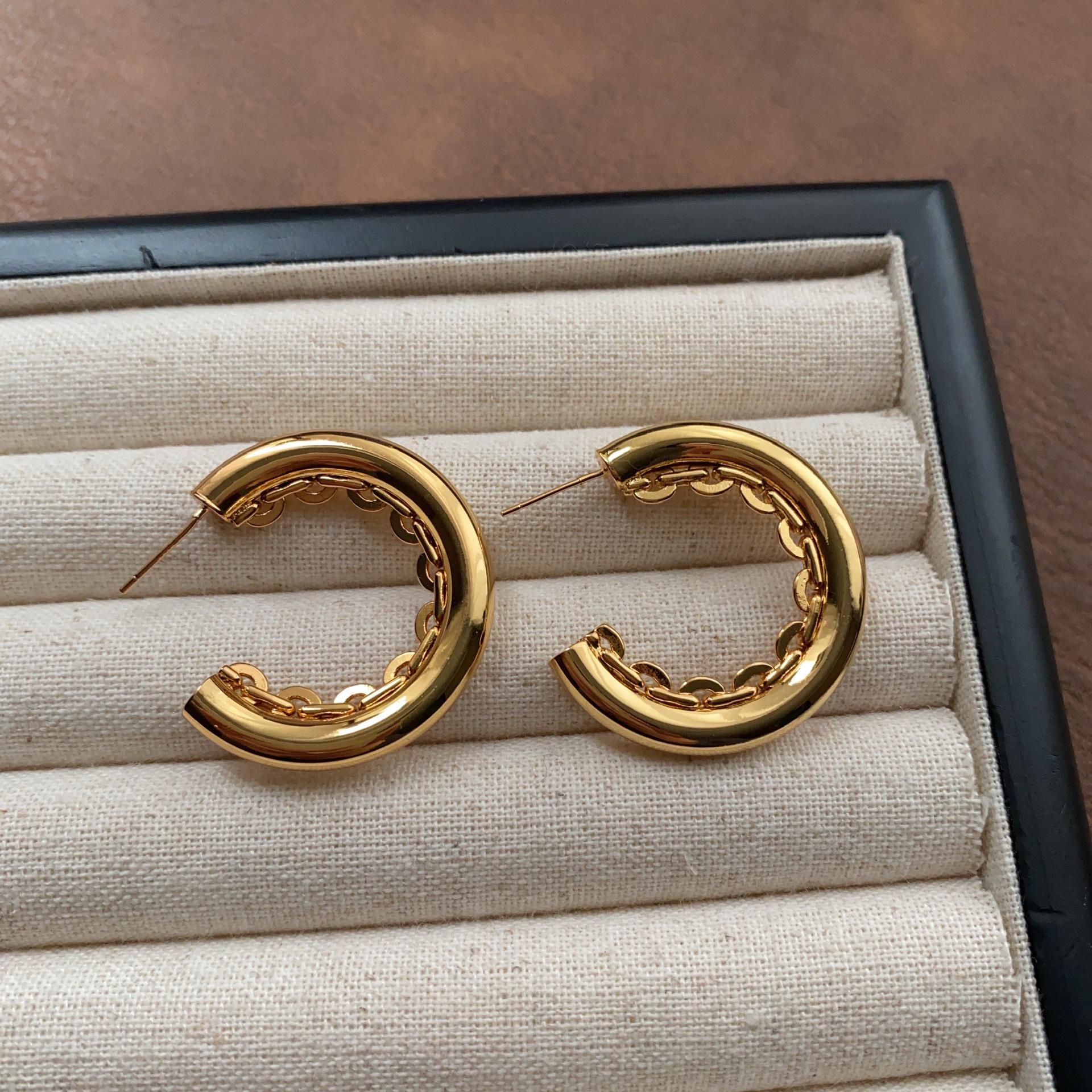 Классические серьги-пусеты с элементом цепочки-хупа в стиле ретро: Уникальные, Высококлассные, Простые, Трехмерные Украшения для Ушей
Классические серьги-пусеты с элементом цепочки-хупа в стиле ретро: Уникальные, Высококлассные, Простые, Трехмерные Украшения для Ушей