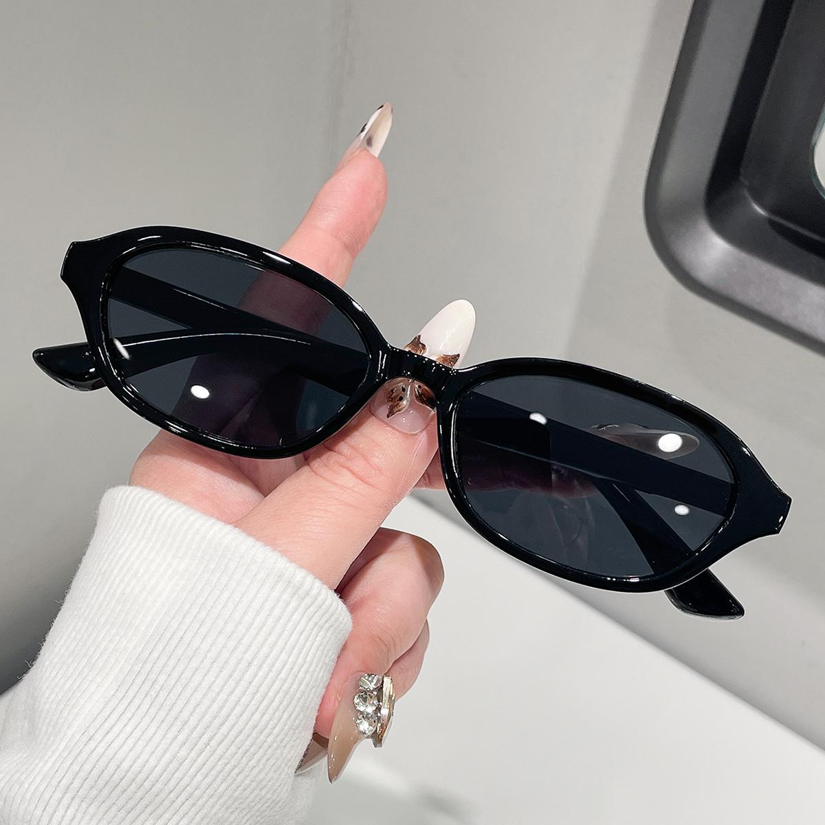 Unisex Black Cat-Eye Sunglasses Stylish Design Sun Protection Essential Fashion Accessory for Live Broadcasts чёрный
Unisex Black Cat-Eye Sunglasses Stylish Design Sun Protection Essential Fashion Accessory for Live Broadcasts чёрный
