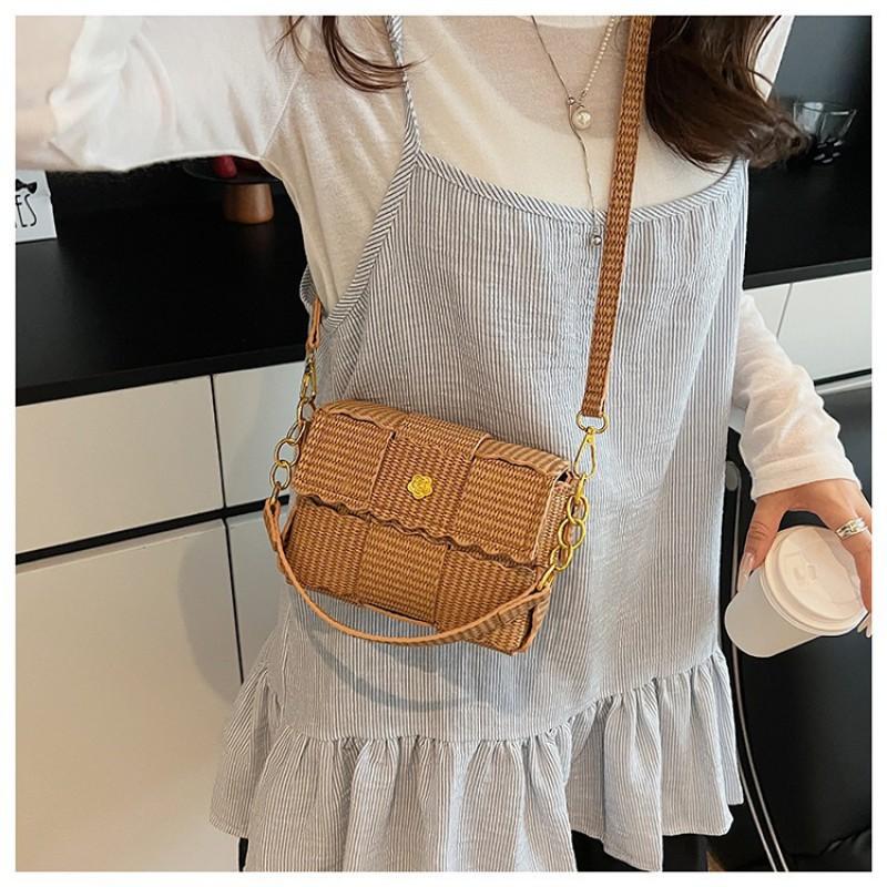 Niche Splicing Cross-body Bag Women s High-end Korean Portable Knitted Small Square 18x7x12 хакі
Niche Splicing Cross-body Bag Women s High-end Korean Portable Knitted Small Square 18x7x12 хакі