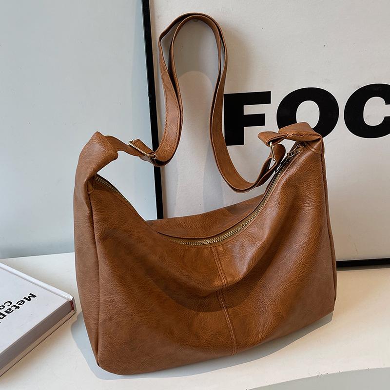 Высококачественная сумка большой вместимости для женщин, новая модная корейская сумка через плечо для женщин, модная ретро-сумка через плечо для женщин
Высококачественная сумка большой вместимости для женщин, новая модная корейская сумка через плечо для женщин, модная ретро-сумка через плечо для женщин