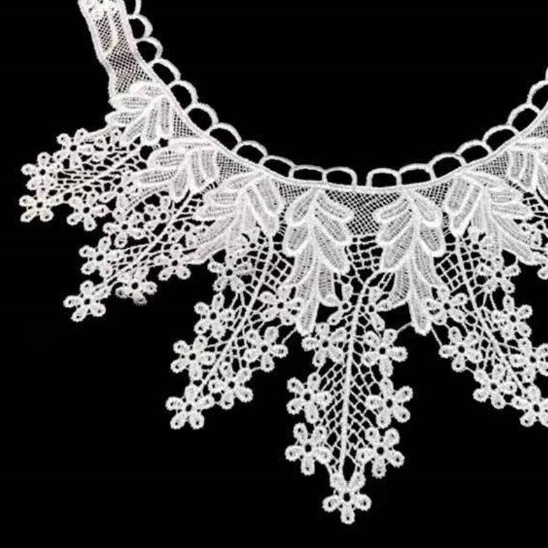 Water-Soluble Lace Bust Neckline 3D Embroidery Brooch Trim Semi-Circular Collar
Water-Soluble Lace Bust Neckline 3D Embroidery Brooch Trim Semi-Circular Collar