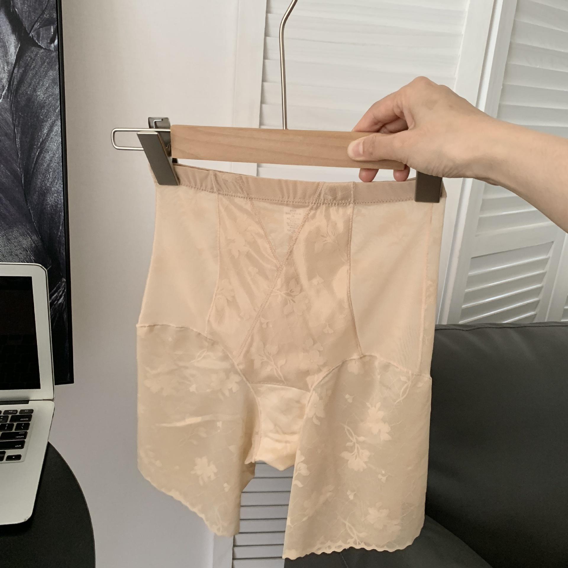 Ladies Summer Without A Wrinkle Body Hip High Waist Belly Plastic Waist Flat Angle Underwear 3XL тілесний
Ladies Summer Without A Wrinkle Body Hip High Waist Belly Plastic Waist Flat Angle Underwear 3XL тілесний