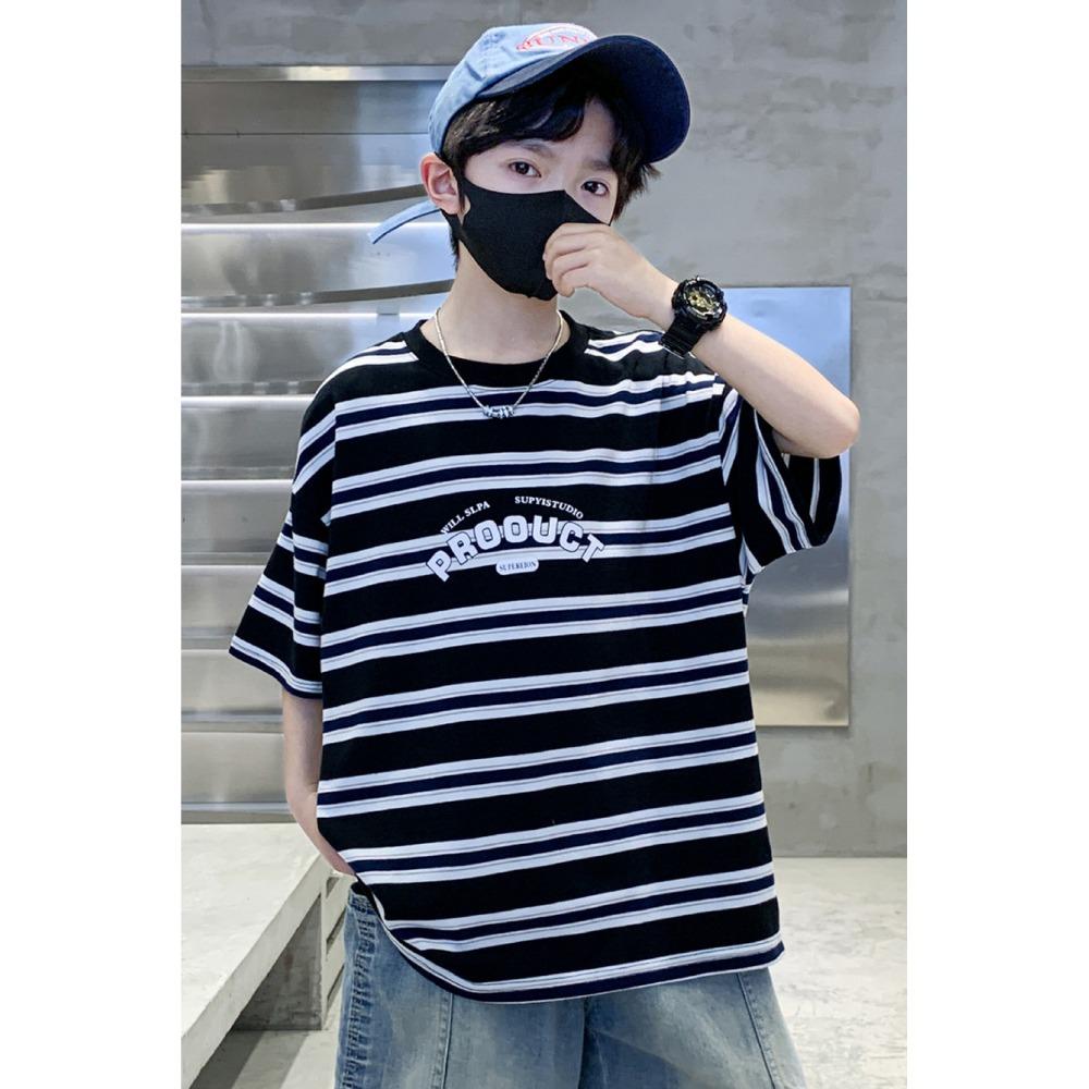 Boys summer short-sleeved fashionable striped letter design for daily wear and casual outings 160
Boys summer short-sleeved fashionable striped letter design for daily wear and casual outings 160
