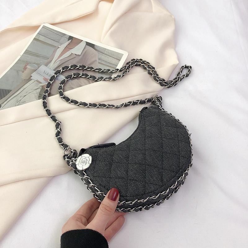 JIAERDI Retro Denim Crossbody Bags Wallet Women Vintage Chain Handle Y2k Messenger Bag Female Versatile Half Moon Mini Bag New
JIAERDI Retro Denim Crossbody Bags Wallet Women Vintage Chain Handle Y2k Messenger Bag Female Versatile Half Moon Mini Bag New