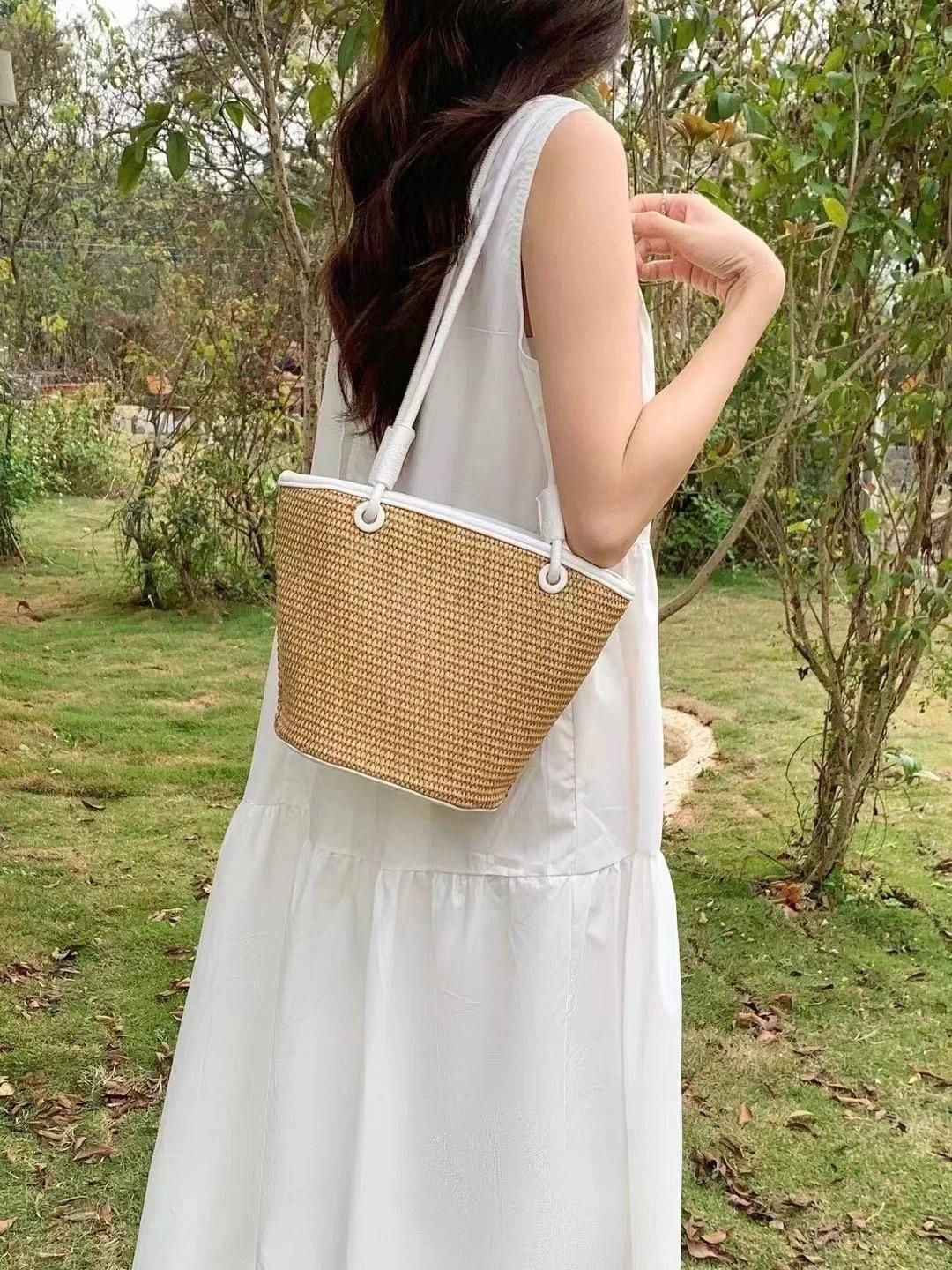 Соломенная сумка женская большой вместимости 2025 новая сумка-корзина для овощей на плечо пляжная премиальная сумка-тоут белый