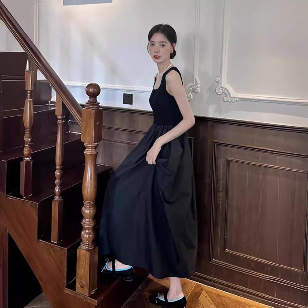 Hong Kong style sweet girl versatile suspender dress women s summer new knitted splicing temperament fluffy vest skirt 3XL чорний
Hong Kong style sweet girl versatile suspender dress women s summer new knitted splicing temperament fluffy vest skirt 3XL чорний