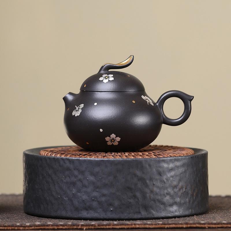 140 мл Высококлассные Исинские Чайники из Фиолетовой Глины Ручной Работы Чайник Кролик Сырая Руда Черная Глина Чайник Китайский Чайный Набор Цзыша Чайный Сервиз Подарок
140 мл Высококлассные Исинские Чайники из Фиолетовой Глины Ручной Работы Чайник Кролик Сырая Руда Черная Глина Чайник Китайский Чайный Набор Цзыша Чайный Сервиз Подарок