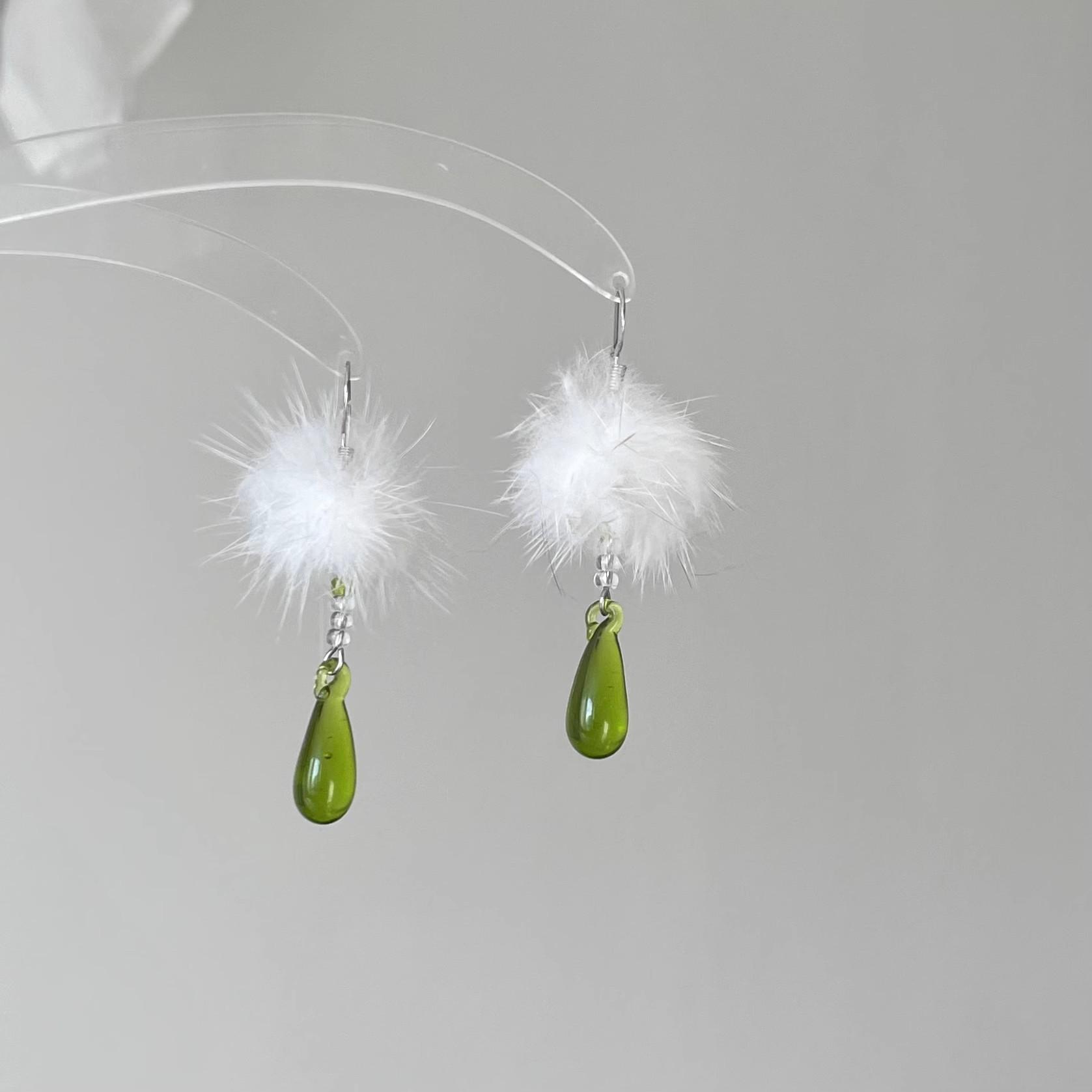 Красные ретро серьги-бантики с флокированными цветами в гонконгском стиле - Элегантный удлиненный дизайн для женщин, Идеально подходят для осенне-зимнего сезона
Красные ретро серьги-бантики с флокированными цветами в гонконгском стиле - Элегантный удлиненный дизайн для женщин, Идеально подходят для осенне-зимнего сезона