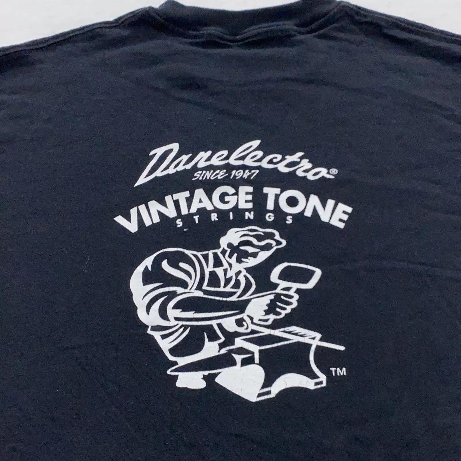 vintage 90s DANELECTRO VINTAGE TONE GUITAR STRINGS T-Shirt XL soft rock music S
vintage 90s DANELECTRO VINTAGE TONE GUITAR STRINGS T-Shirt XL soft rock music S