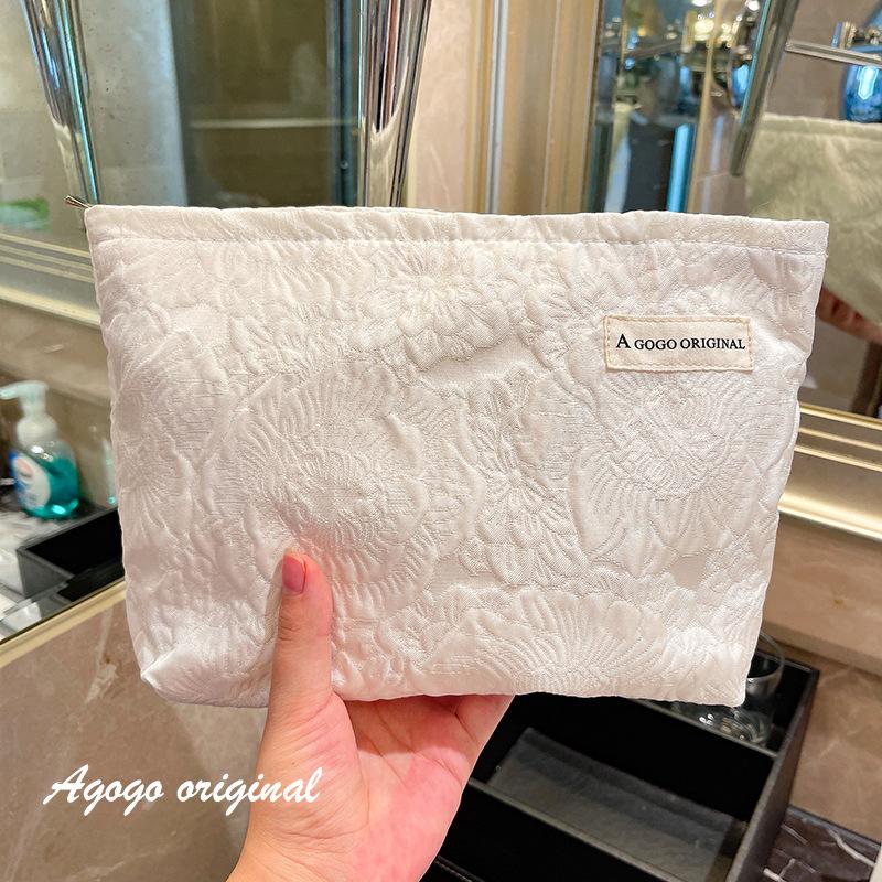 Makeup Organizer Bag Luxurious Travel Toiletry Bag Skincare Products Organizer Charming Cosmetic Storage Pouch For Vanity Daily білий
Makeup Organizer Bag Luxurious Travel Toiletry Bag Skincare Products Organizer Charming Cosmetic Storage Pouch For Vanity Daily білий