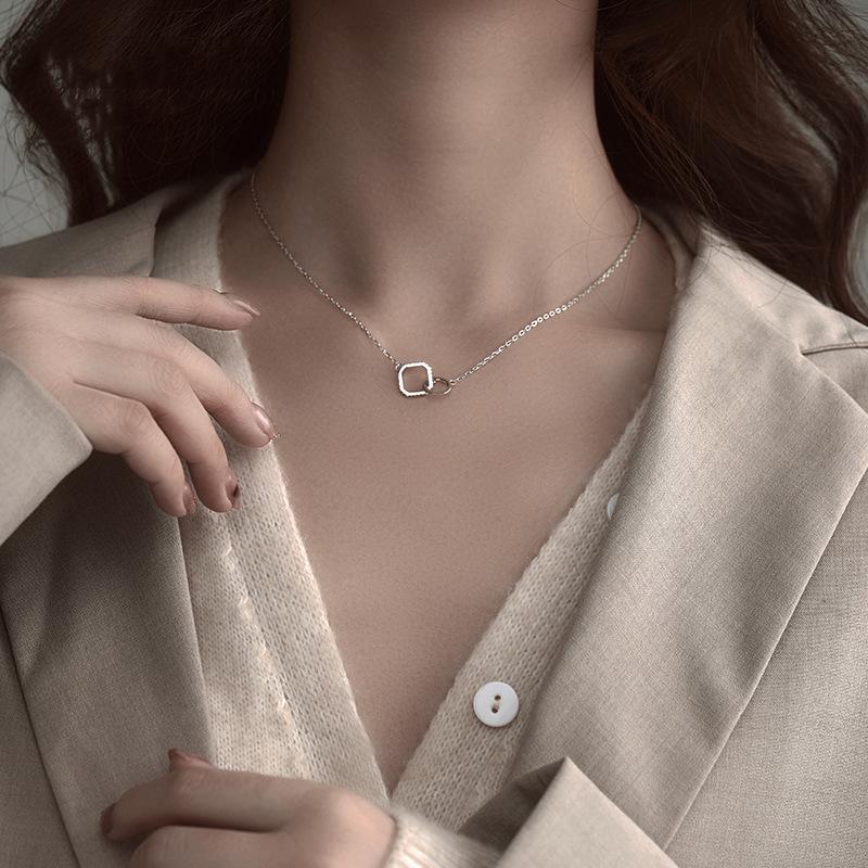 Simple Temperament, Square Circle, Geometric Interlocking, Double Ring With Diamonds, Short Necklace, Collarbone Chain, Gift For Women
Simple Temperament, Square Circle, Geometric Interlocking, Double Ring With Diamonds, Short Necklace, Collarbone Chain, Gift For Women