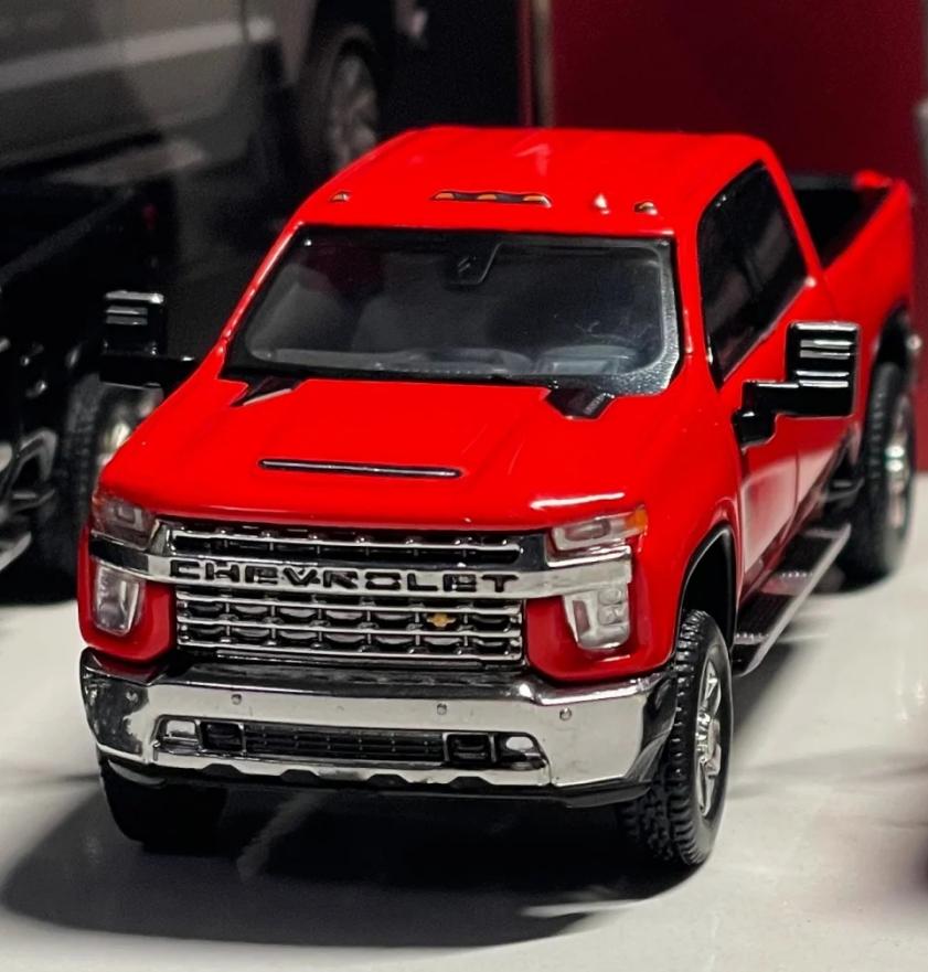 Masdi Smallcar 1:64 Chevrolet Soloder American Pickup Truck Simulation Alloy Miniature Die-Cast Car Model Custom Children S Toys червоний
Masdi Smallcar 1:64 Chevrolet Soloder American Pickup Truck Simulation Alloy Miniature Die-Cast Car Model Custom Children S Toys червоний