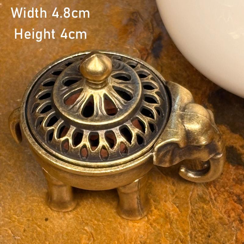 Creative Metal Mini Aromatherapy Furnace, Home Indoor Zen Tea Ceremony Decoration, Elephant Shape Small Incense Burner, 4CM, 1Pc
Creative Metal Mini Aromatherapy Furnace, Home Indoor Zen Tea Ceremony Decoration, Elephant Shape Small Incense Burner, 4CM, 1Pc
