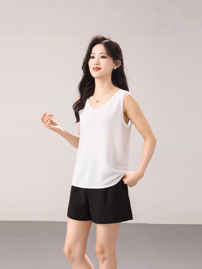 2026 Spring/Summer Sleeveless Round Neck Knit Sweater Vest: Simple, Solid Color, Korean Style, Casual, Versatile, and Lightweight. One Size белый
2026 Spring/Summer Sleeveless Round Neck Knit Sweater Vest: Simple, Solid Color, Korean Style, Casual, Versatile, and Lightweight. One Size белый