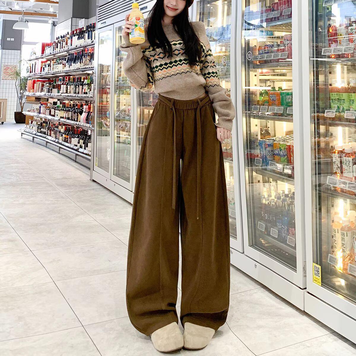 European Velvet Loose Casual Wide-Leg Pants - Women s Trendy Korean Style, Lightweight Drapey Trousers for Spring/Summer. 2XL кавовий
European Velvet Loose Casual Wide-Leg Pants - Women s Trendy Korean Style, Lightweight Drapey Trousers for Spring/Summer. 2XL кавовий