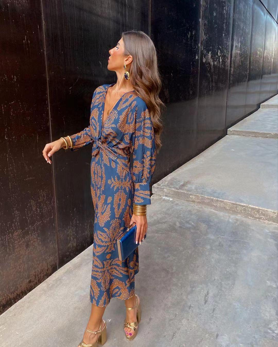 Autumn Print Women s Dress Small темно-синього кольору
Autumn Print Women s Dress Small темно-синього кольору