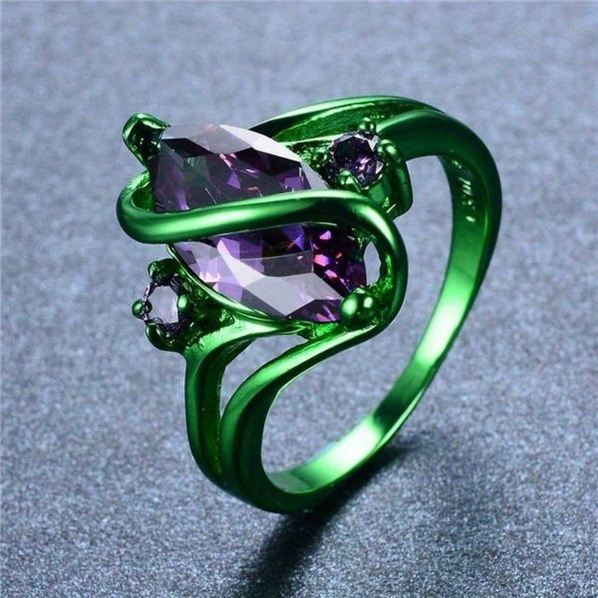 1pc Fashionable Green Ring, Retro and Simple Synthetic Zircon Ring 6 зелёный
1pc Fashionable Green Ring, Retro and Simple Synthetic Zircon Ring 6 зелёный