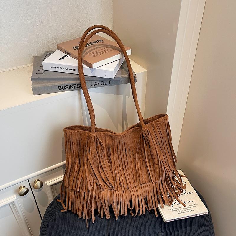 Vintage Tassel Women Shoulder Bags Large capacity Design Faux Suede Ladies handbag Bohemian big totes Bolsa Feminina brown
Vintage Tassel Women Shoulder Bags Large capacity Design Faux Suede Ladies handbag Bohemian big totes Bolsa Feminina brown