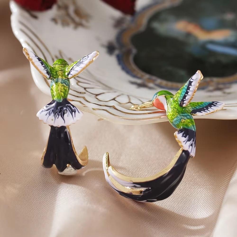 CAOSHI Exquisite Brid Animal Loop Earrings for Women Delicate Accessories for Anniversary Party Personality Zircon for Female
CAOSHI Exquisite Brid Animal Loop Earrings for Women Delicate Accessories for Anniversary Party Personality Zircon for Female